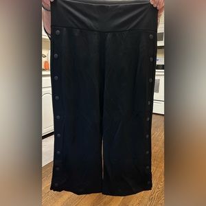 Cabi capri pants